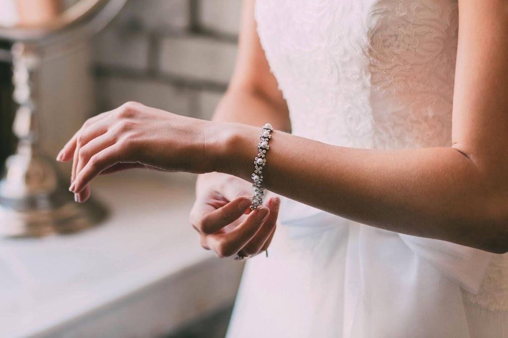Choosing Your Wedding Jewelry: A Complete Guide