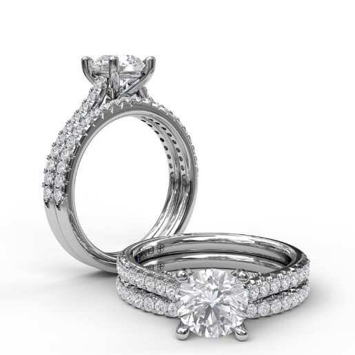Fana Classic Diamond Engagement Ring with Beautiful Side Detail
