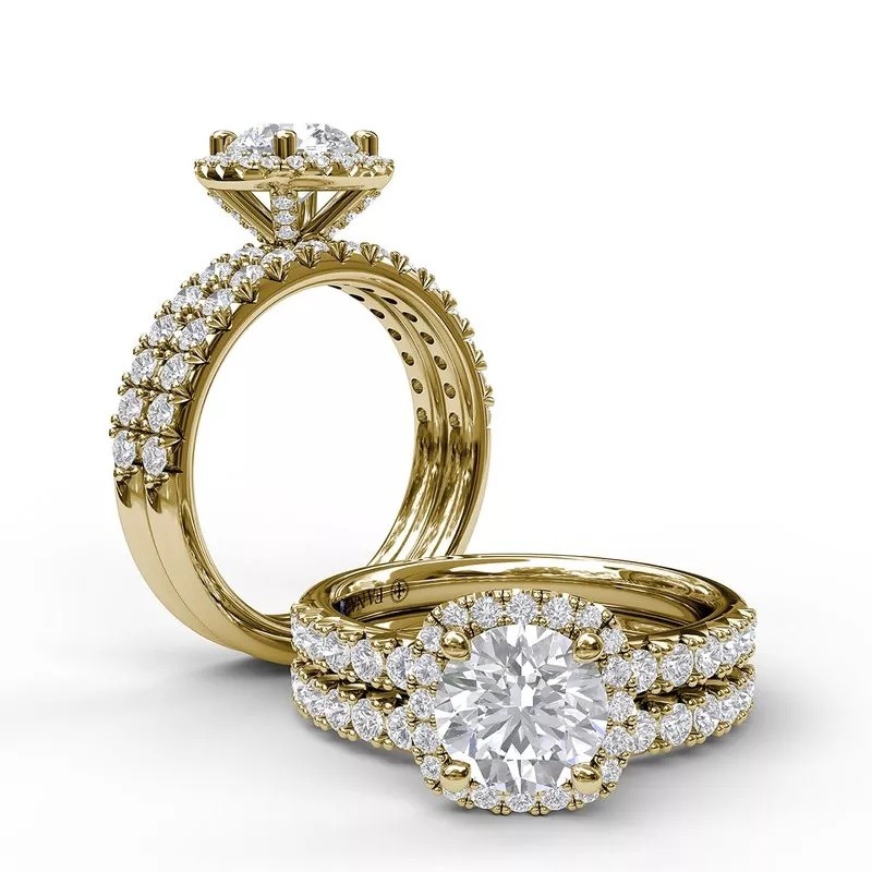 Fana Classic Diamond Halo Engagement Ring in Yellow Gold